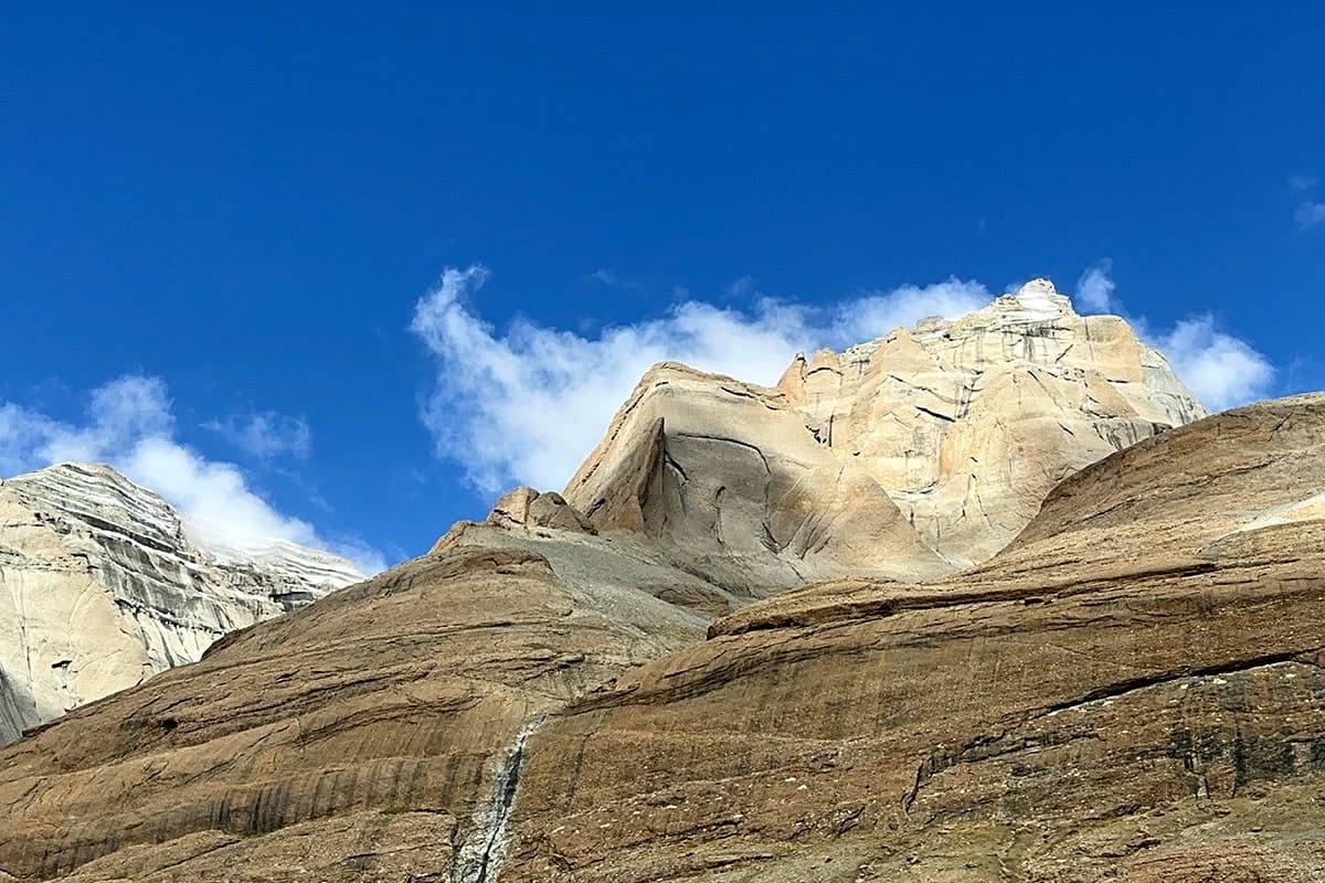 Mount Kailash Charan Sparsha Tour Package- 15 Days