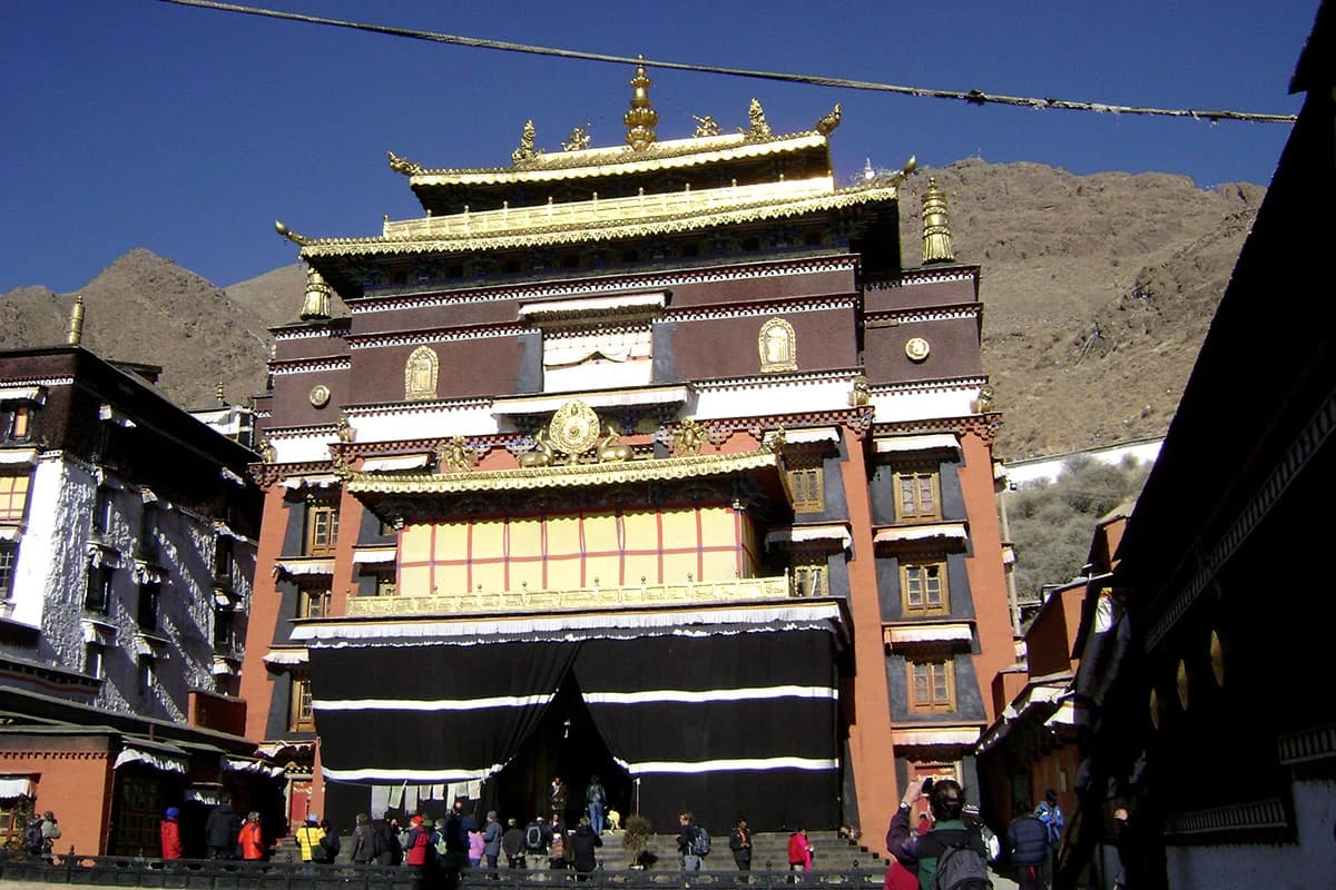 Kathmandu to Lhasa Overland Tour Via Everest Base Camp