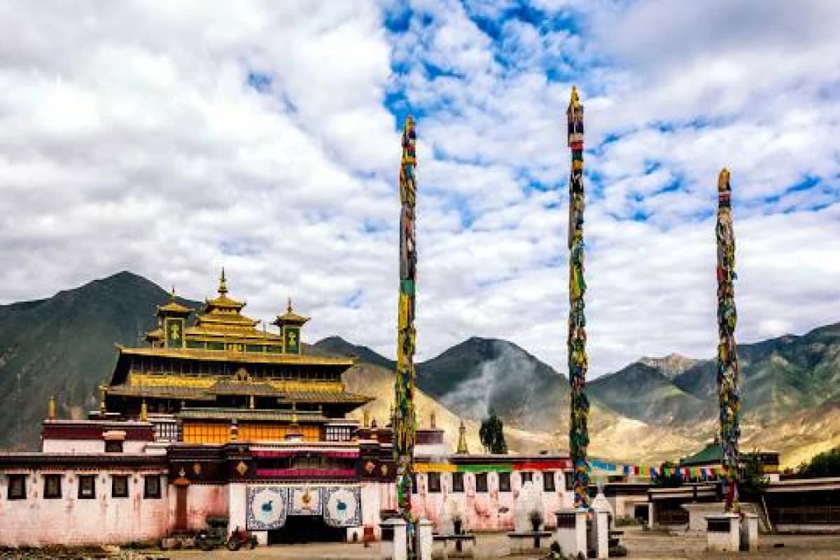 Tibet Tour with Ganden Samye Trekking-14 Days